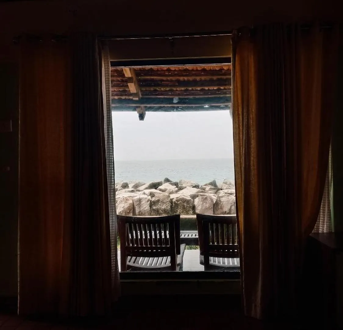 West Bay Palm Treeheritage Beach Resort Varkala Hotel