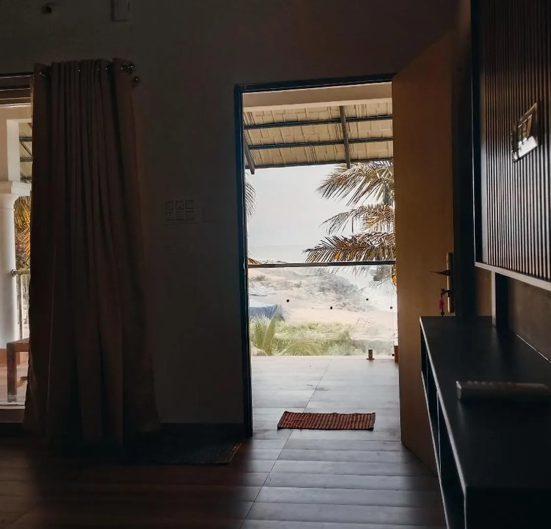 Hotel West Bay Palm Treeheritage Beach Resort Varkala
