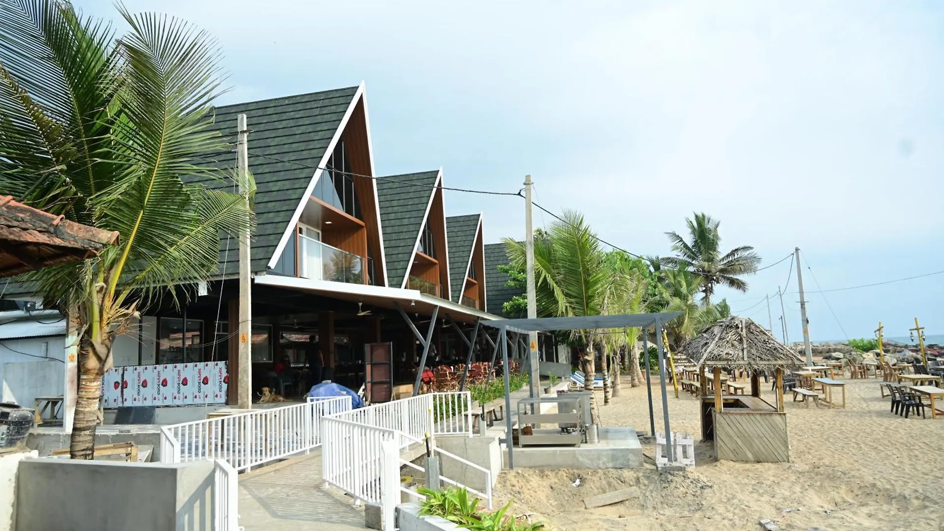 Hotel West Bay Palm Treeheritage Beach Resort Varkala