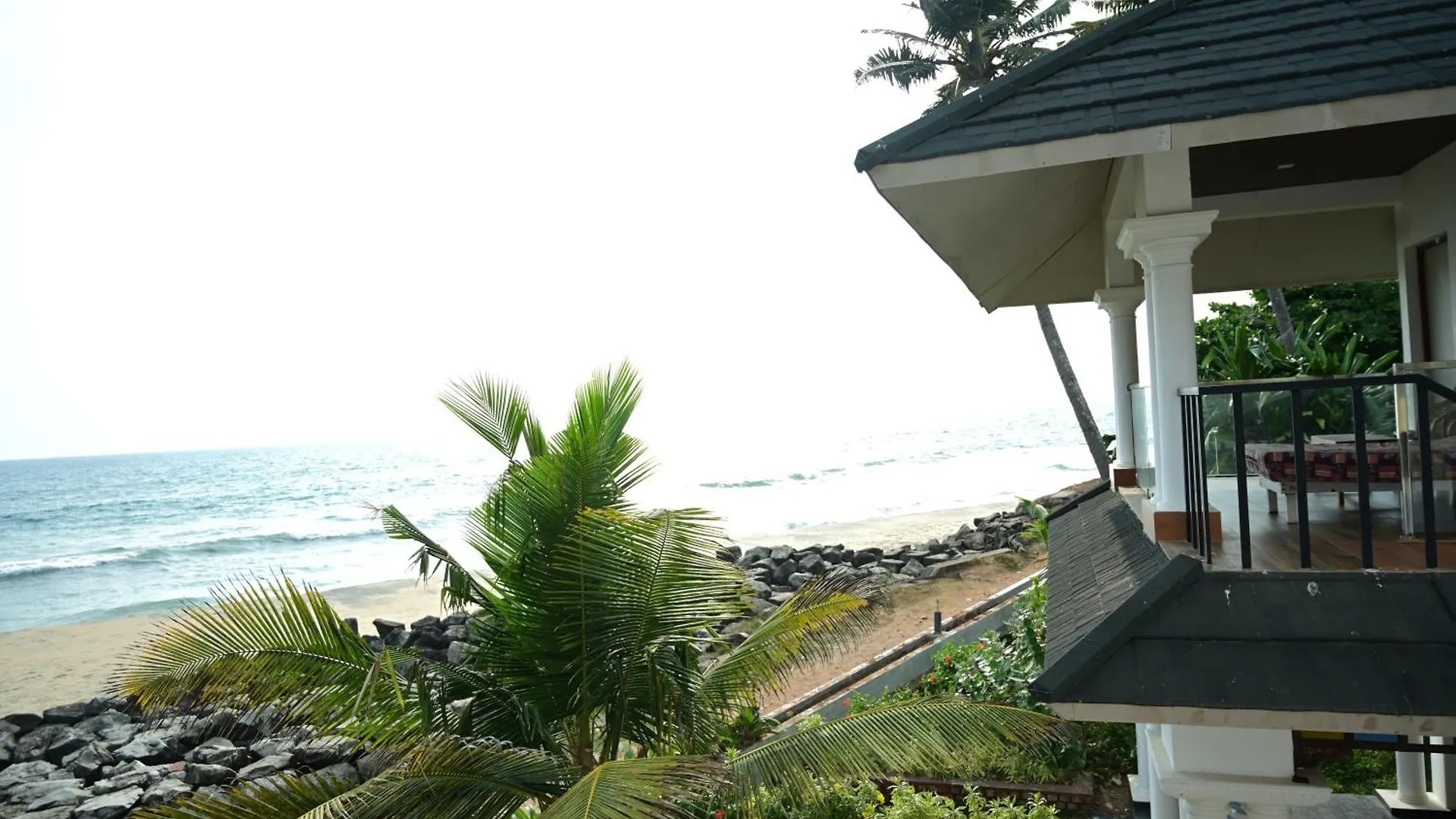 West Bay Palm Treeheritage Beach Resort Varkala Hotel