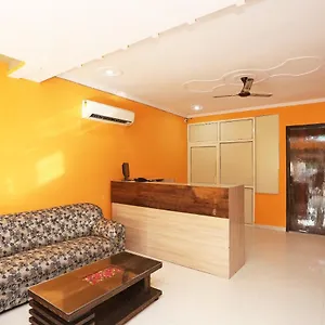Oyo Rose Residency Near Dwarka Sector 9 Metro Station 3*, New Delhi India