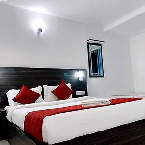 Skylark Holidays 2*, Munnar India